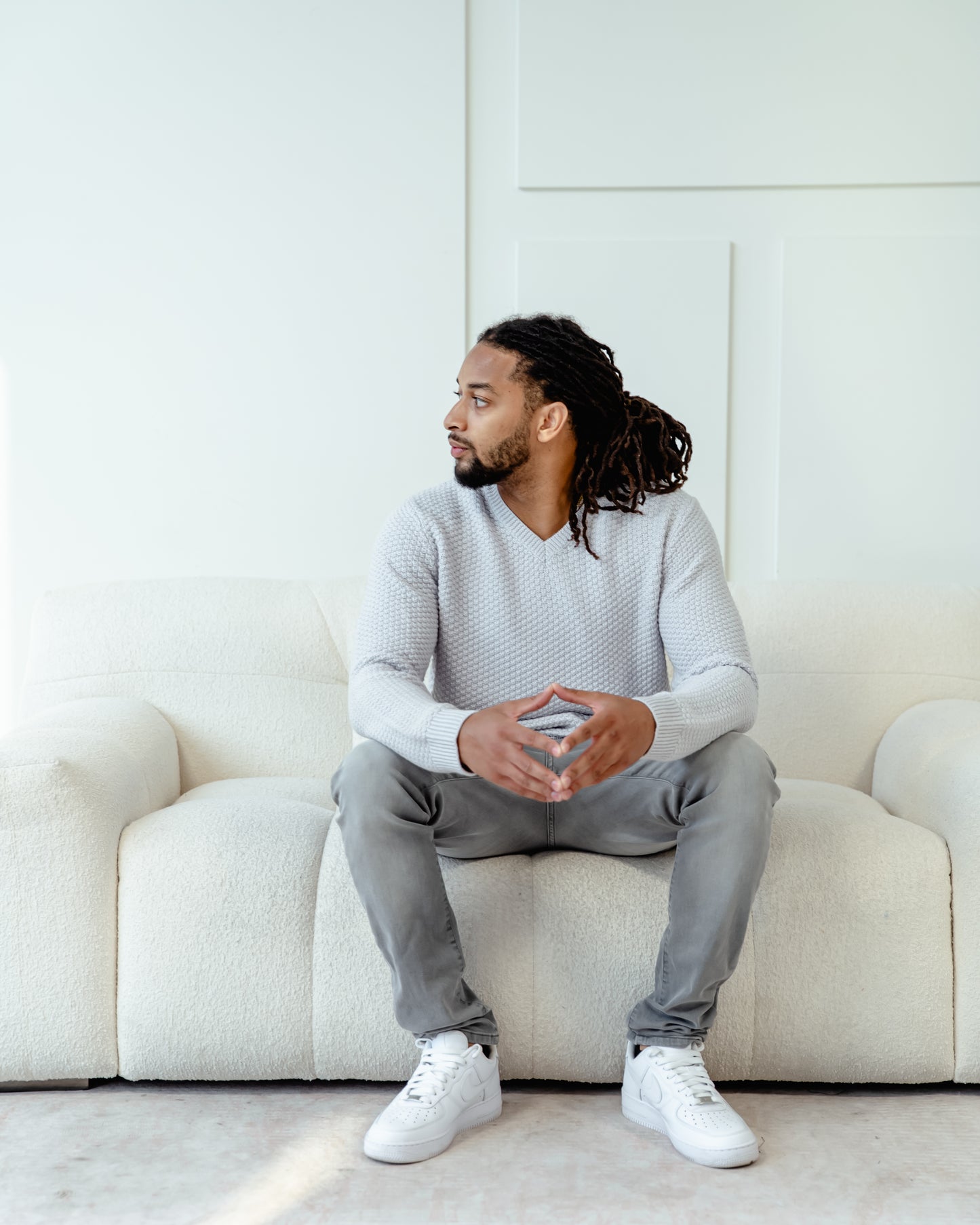Men's V Neck Pullover